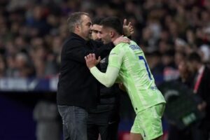 HLV Hansi Flick nể phục tinh thần của các cầu thủ Barca