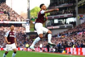 Aston Villa phô diễn đẳng cấp