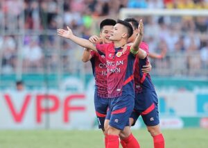 Tối ngày 29/6, Quang Hải và đồng đội có cuộc so tài với chủ nhà SLNA ở chung kết Cúp Quốc gia 2024/25. Chính tiền vệ sinh năm 1997 là người mở tỉ số ở phút thứ 7 cho CLB Công an Hà Nội, mở ra chiến thắng đậm đà cho đội bóng ngành công an trước đội chủ sân Vinh.