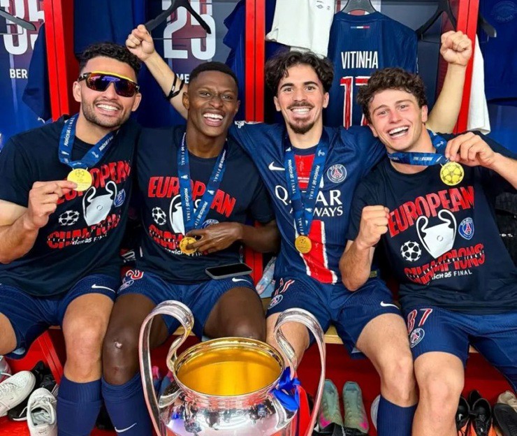 Vitinha, Neves và Mendes vừa tỏa sáng giúp PSG vô địch Cúp C1