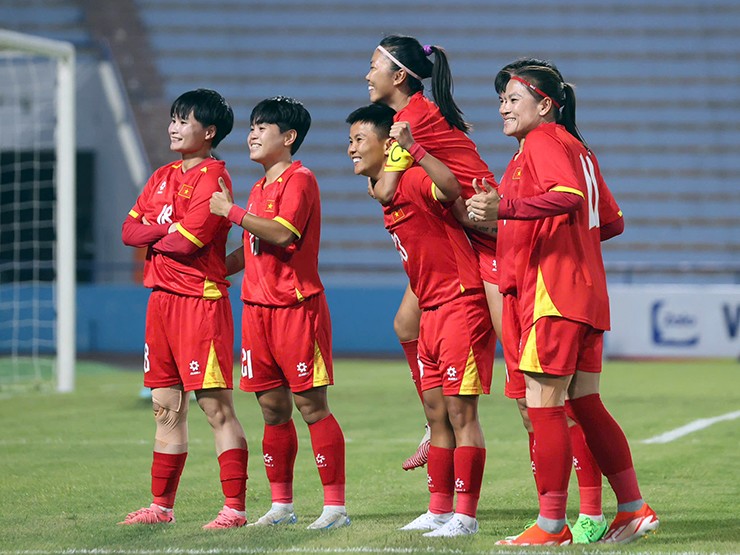 ĐT nữ Việt Nam vượt qua vòng loại Asian Cup nữ 2026 một cách thuyết phục.