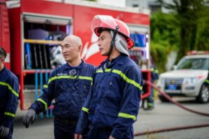 Dàn nghệ sĩ bị chấn chỉnh tại show thực tế về công an.