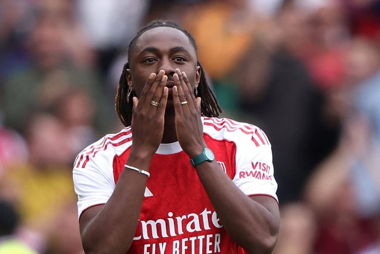 Eze khoác áo Arsenal, khiến Tottenham thêm 1 lần "ôm hận" trước kình địch không đội trời chung.